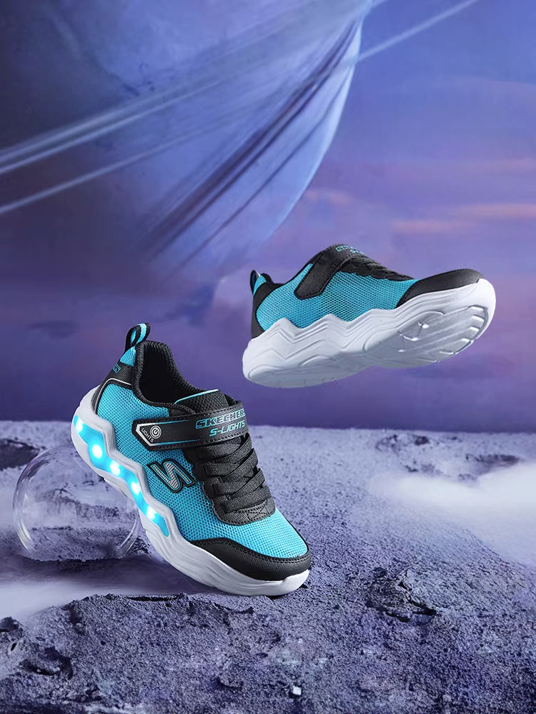سكيتشرز أحذية أطفال مضيئة وامضة للأولاد رياضية كاجوال
