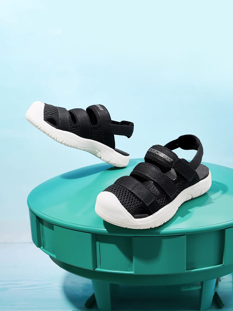 صنادل سكيتشرز للأطفال للأولاد والبنات