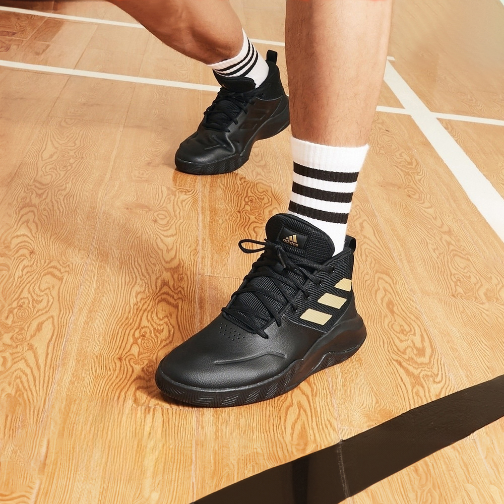 حذاء كرة السلة لفريق OWNTHEGAME للرجال سنيكرز