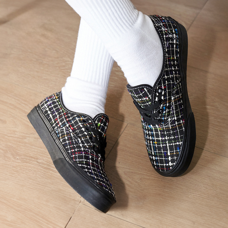 حذاء فانز القماشي للرجال والنساء