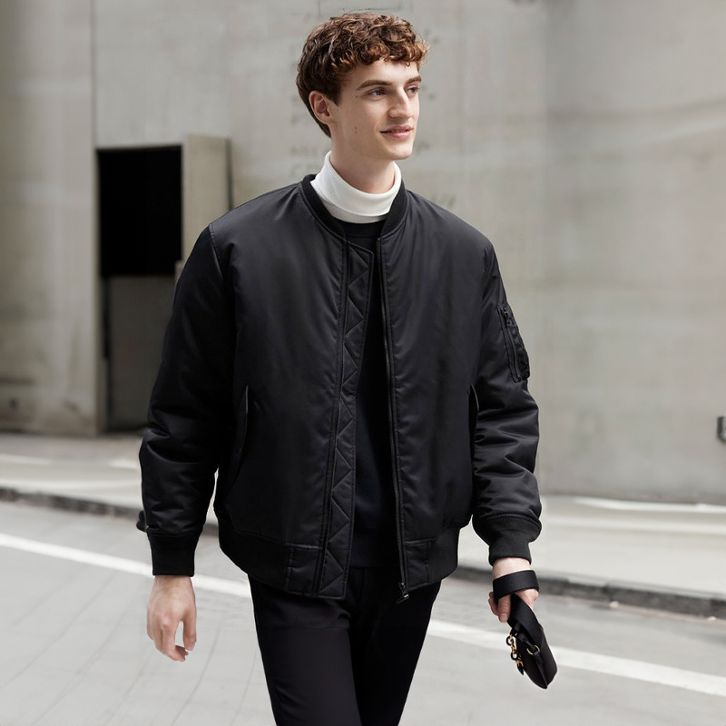 سترة بنمط عسكري للرجال/النساء من UNIQLO (سترة منفوخة متينة مقاومة للماء) 459618