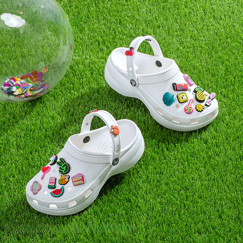 كروكس صندل شاطئ نسائي 206750