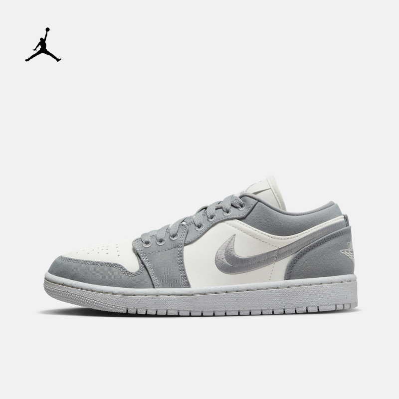 نايك جوردن AJ1 حذاء رياضي نسائي DV0426