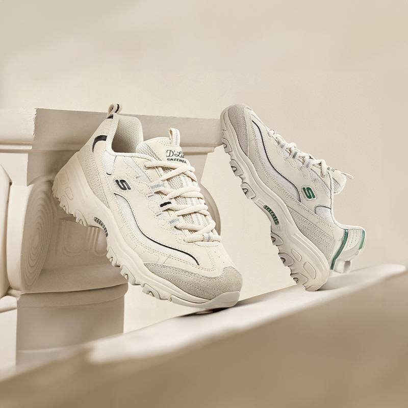 سكيتشرز أحذية نسائية موكا بير 2023 رياضية متعددة الاستخدامات